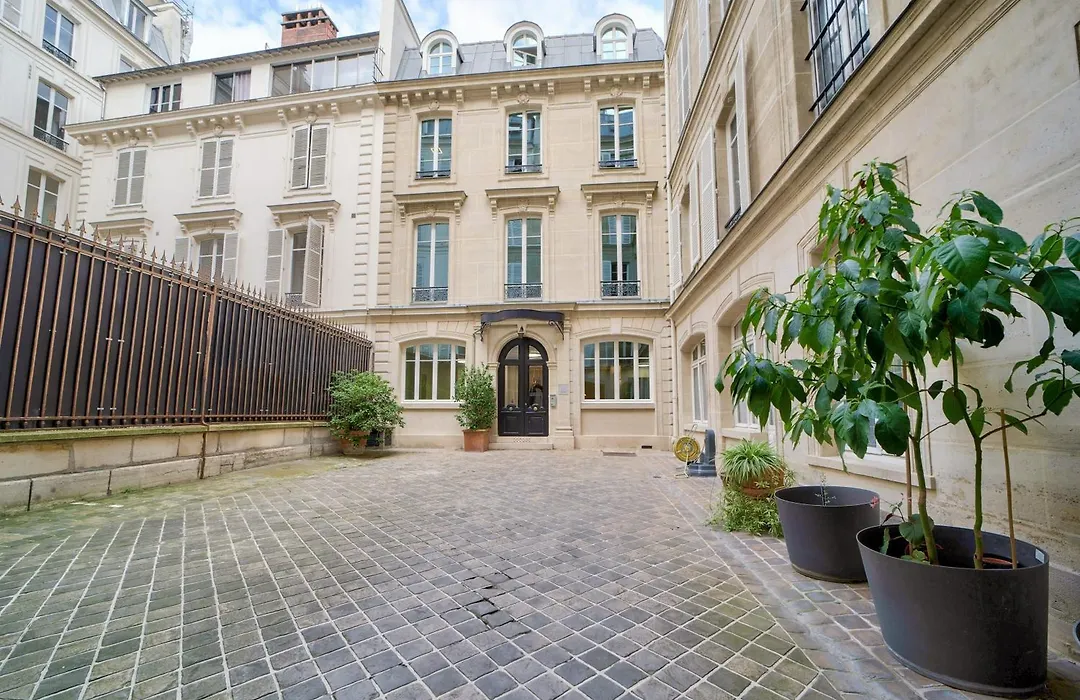 Parisconciergerie - Studio Champs Elysees-1